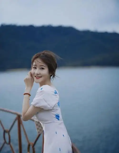 果果新晋的nba美女主播