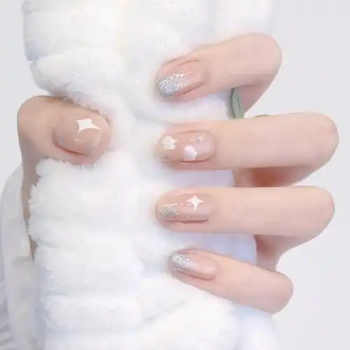 惊艳的美甲有哪些?这些值得尝试,简单百搭很适合日常