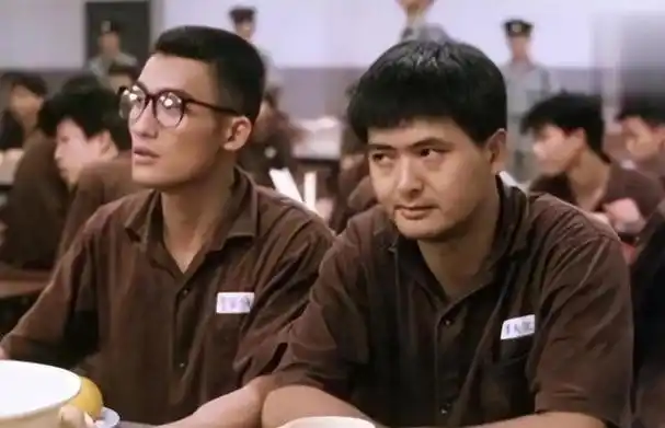 周润发:二婚娶圈外妻子,一生不要孩子,捐出56亿与妻过平淡生活