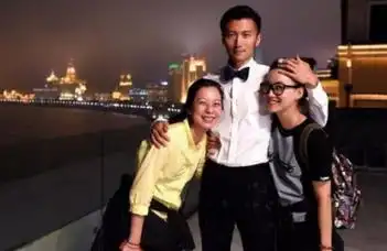 回顾霍汶希一手捧红谢霆锋坚持未婚生女她的故事比想象中精彩