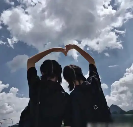 友情·甜心·闺蜜头像:你要相信,你会被温柔相待,幸福不会缺席!