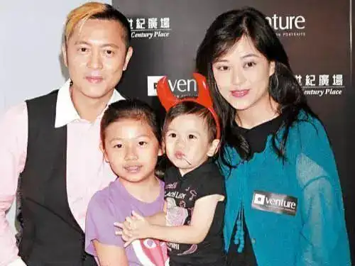 刘小慧苏志威一家