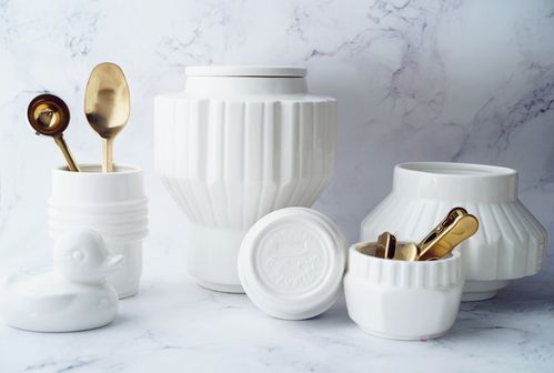 出口意大利现代简约家居陶瓷摆件工业设计白色密封收纳摆件