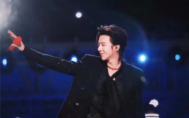 【刘宇宁】跨年演唱会 给你一瓶魔法药水 刘宇宁的现场绝绝子