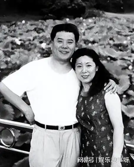 关牧村和王星军离婚32年带着儿子嫁高管被老公宠成宝