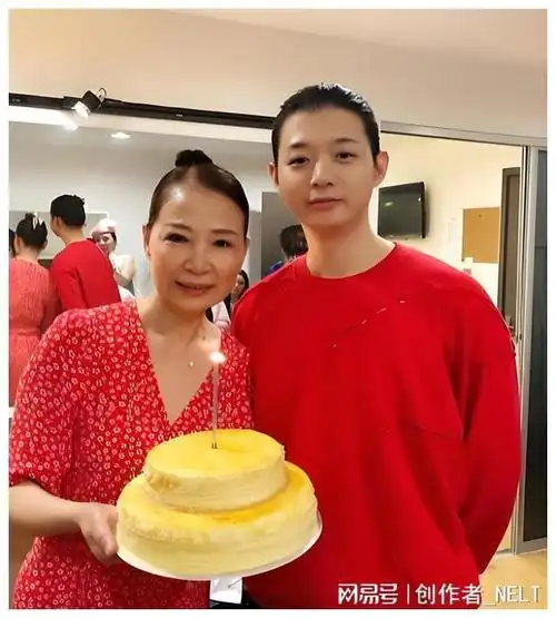 大紫|火风|唱片|邓丽君|仲小萍|华语歌手|华语音乐|华语乐坛_网易订阅