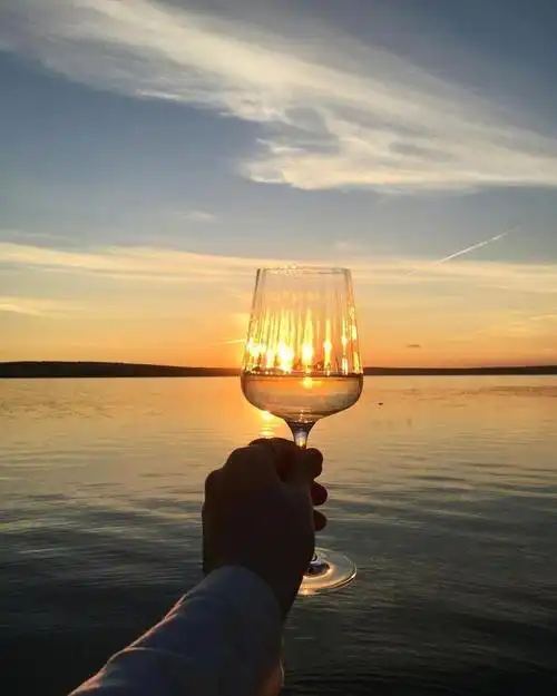 尽显成熟的朋友圈文案,发朋友圈很受欢迎哦!