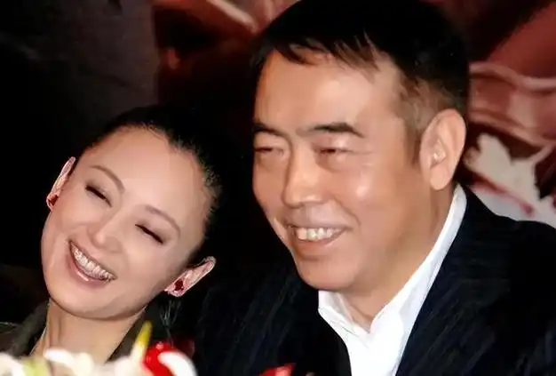 并处于同居状态,双方感情非常稳定,在陈父住院期间,倪萍一直忙前忙