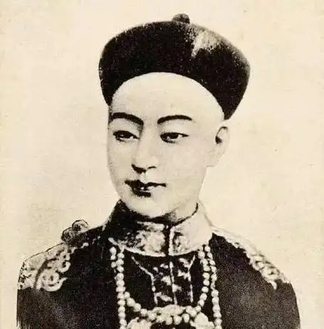 光绪与慈禧有什么关系(一个被慈禧拉上人生高光时刻)(2)