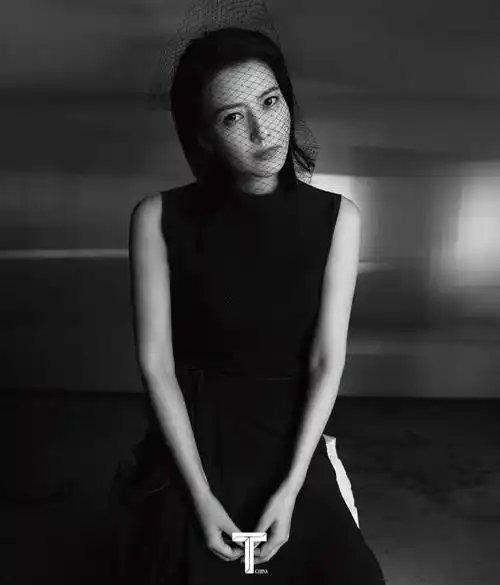 高圆圆最新杂志写真大片,时尚优雅,知性大气_切换_工作_能保持