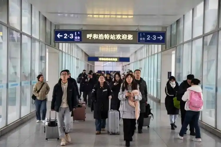 远方的呼唤写手中的车票要写匆匆的脚步呼和浩特至昆明k691次旅客列车