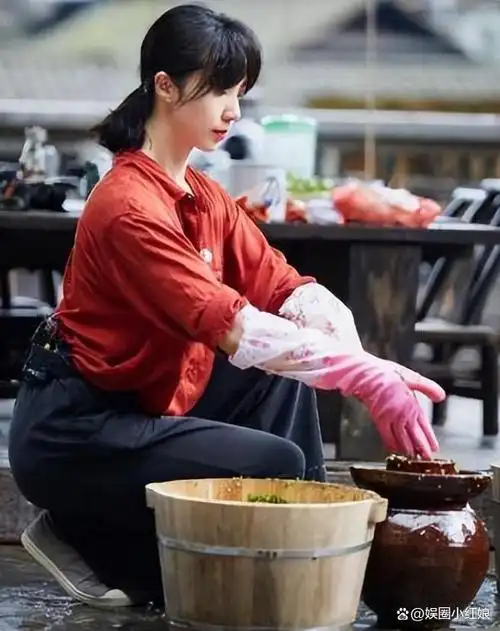 黄磊追到孙莉时她才17岁开始不明白看清大学旧照后瞬间就懂了