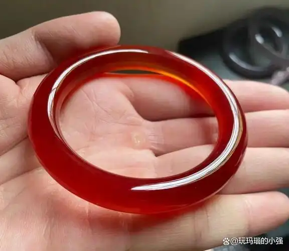 顶级马料红玛瑙原石到成品手镯的蜕变全过程
