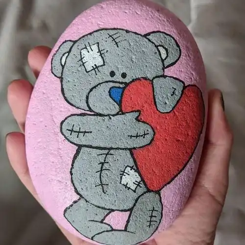 可爱手工石头画将卡通画在石头上好看又好玩