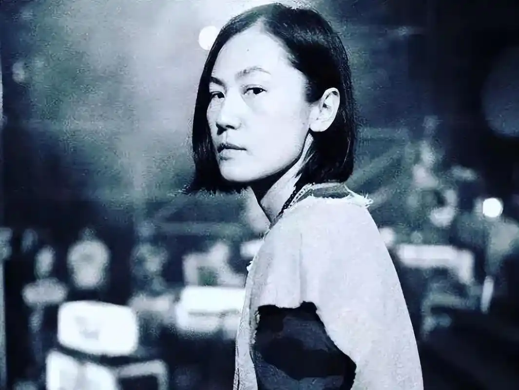 回顾高原不后悔从王菲手中抢窦唯离婚19年余生和女儿相依为命