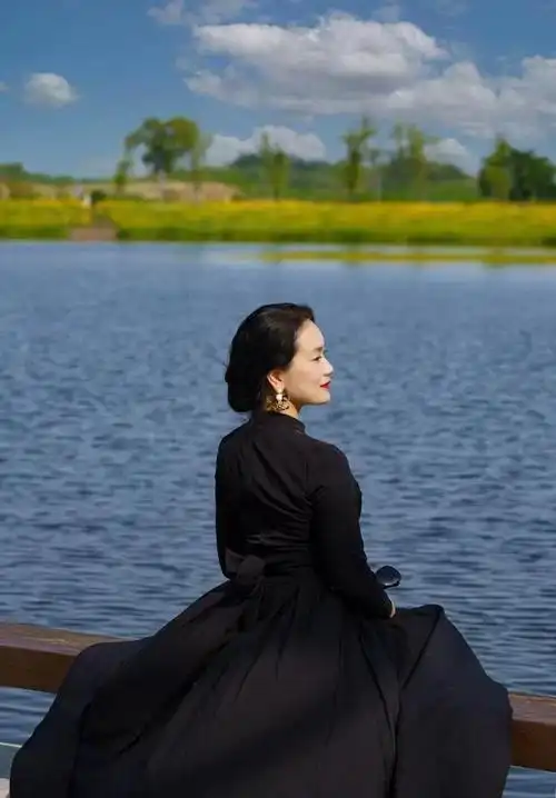 不拍大妈照,姐姐们生活照这样拍,技巧简单,拍照优雅自然好看