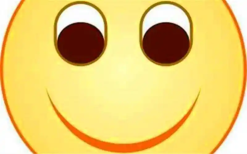 小伙因发微笑表情被投诉阴阳怪气……(你发滑稽不就行了吗……)