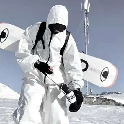 滑雪头像男,高清帅气的穿滑雪服男生头像图片_男生头像_头像屋