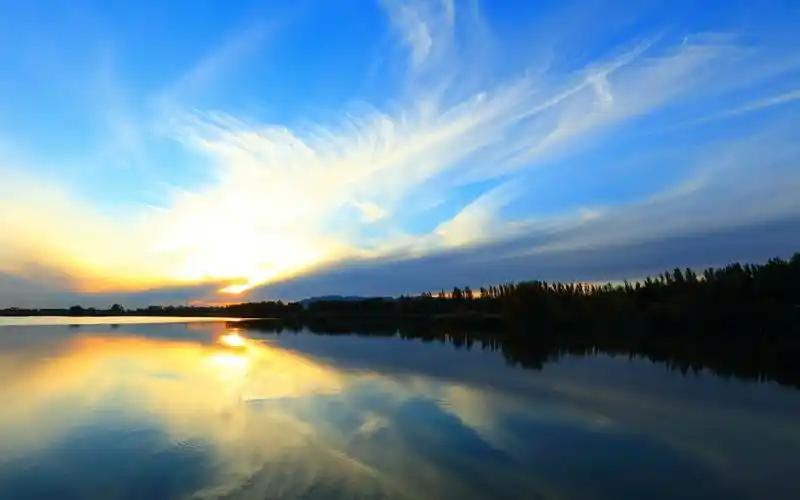 壁纸 日落,湖,树,天空,云彩 2880x1800 hd 高清壁纸, 图片, 照片