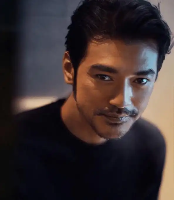 48岁金城武近照曝光!