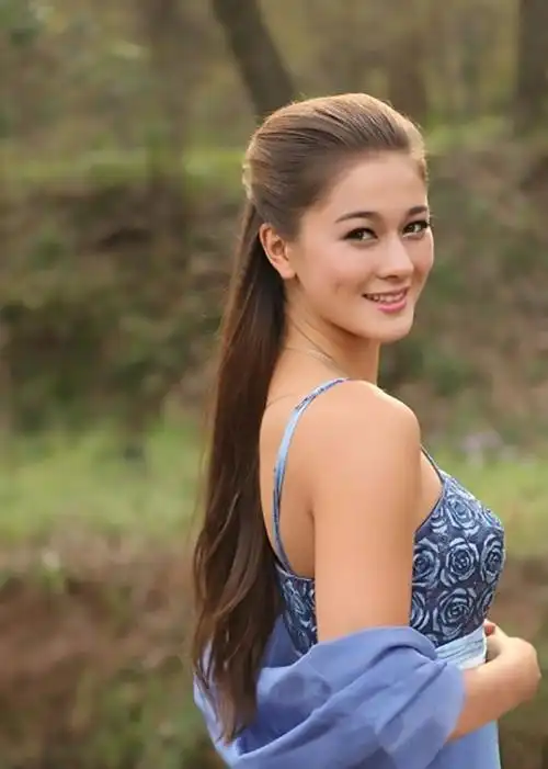 回眸一笑(格罗娅·萨莫维尔)