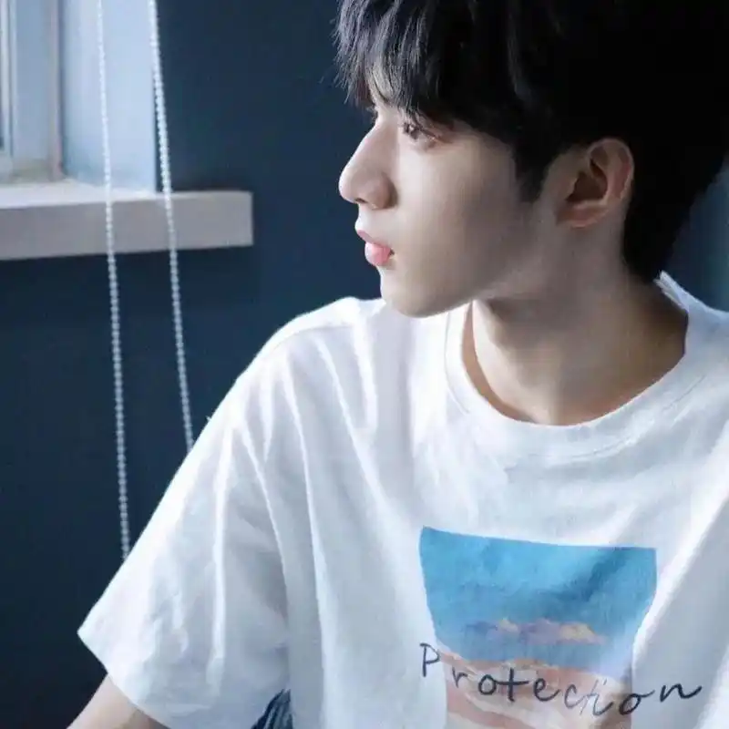 "你们要的成熟高冷头像,成熟永不过时"#头像 #优质男头 # - 抖音