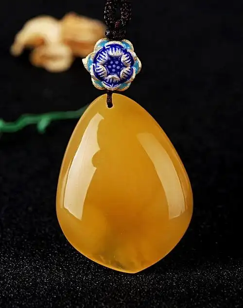 天然琥珀水滴形随形吊坠