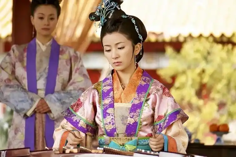 03 柏含香(刘庭羽饰)