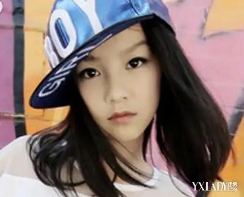 千玺的女朋友宋婕照片曝光 传易烊千玺欲退出tfboys