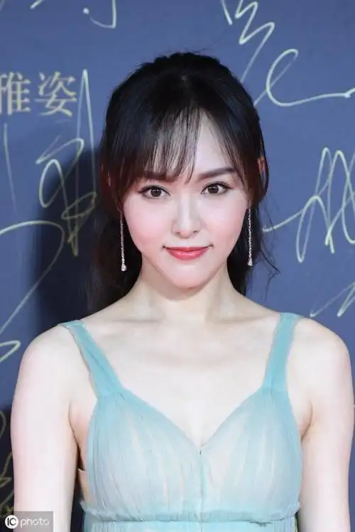 唐嫣性感照片大全(罗晋妻子——唐嫣个人相册)