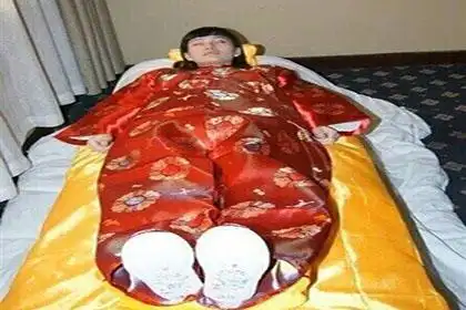 人死后为什么要穿寿衣?有什么说法吗?