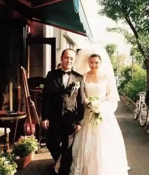 "性感女神"邱淑贞:和王晶纠缠8年,幸好及时抽身嫁阔佬