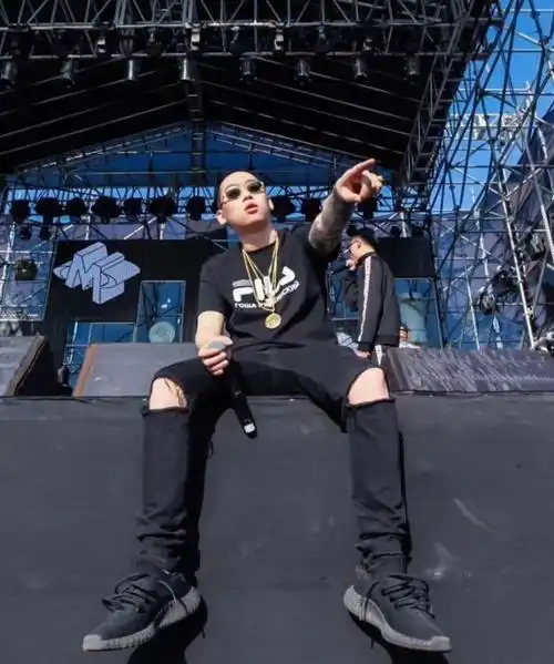 来自底下的ice paper,说他是音乐鬼才不过分|说唱|齐秦|这首歌_网易