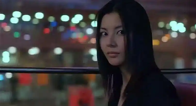 《暗战》里的蒙嘉慧满足了我对邂逅的所有幻想