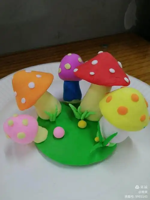 在创意中遇见"泥"——殷都区正心小学金巧手彩泥社团汇报展示