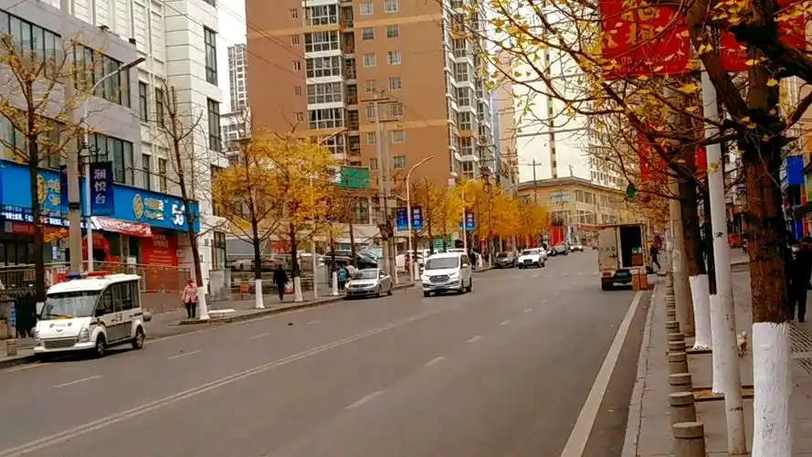 爱死了我的小县城