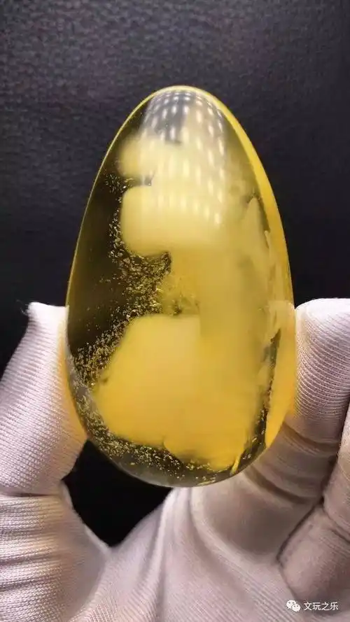 是谁掀起了蜜蜡的收藏热投资琥珀蜜蜡能否胜过房地产