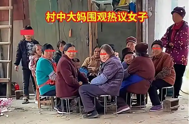 是不是没见过美女?广西一女生回村当伴娘,被大妈热议到害怕