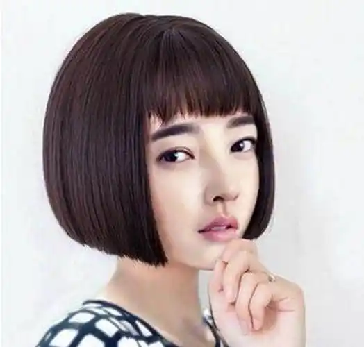 脖子比较短,脸型较圆较大的女生适合什么发型?发型师给个建议