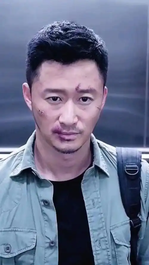 吴京~ 铁血硬汉,帅到炸裂 !