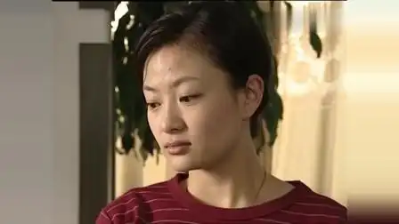 渴望城市:吴欢上学去了,就剩小萍和吴先生在家,这下高兴了