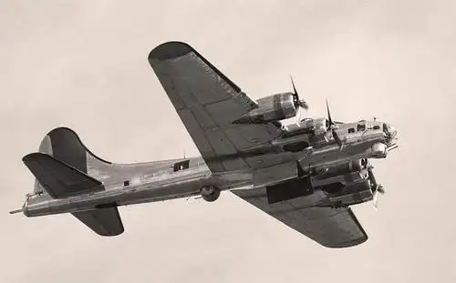 在二战中的大型轰炸机拥有的自卫火力有多强?