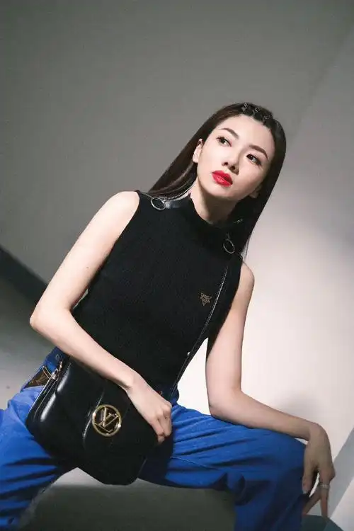 程晓玥超话程晓玥私服合集,多种风格随意切换,每张照片都透露着高级