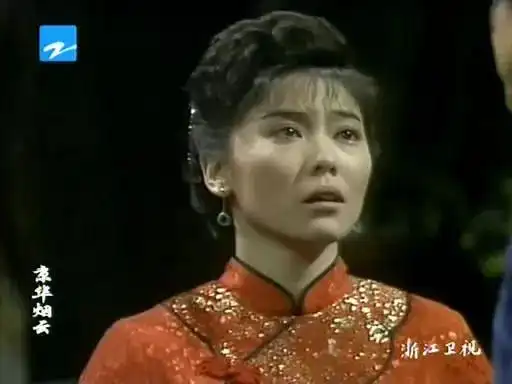 官晶华年轻时肤白貌美魅力足?难怪郑少秋放弃肥肥娶她