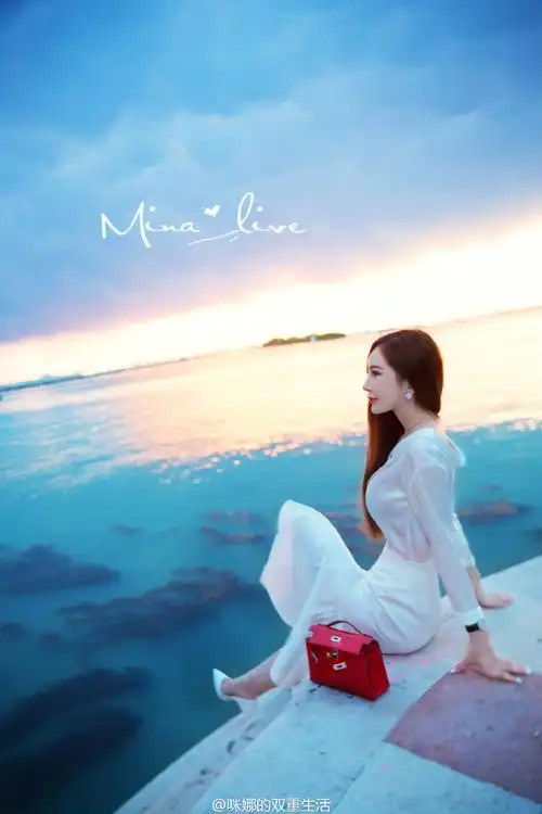 性感女神咪娜清纯唯美旅拍写真气质美女图片