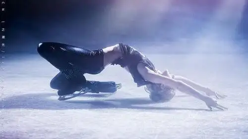 撩人小腰精冰上的尤里奥塔别克尤里奥的cosplay欣赏