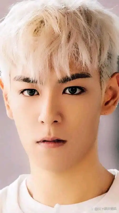 出生于韩国首尔市,毕业于檀国大学戏剧电影学系,韩国男歌手,演员,男子