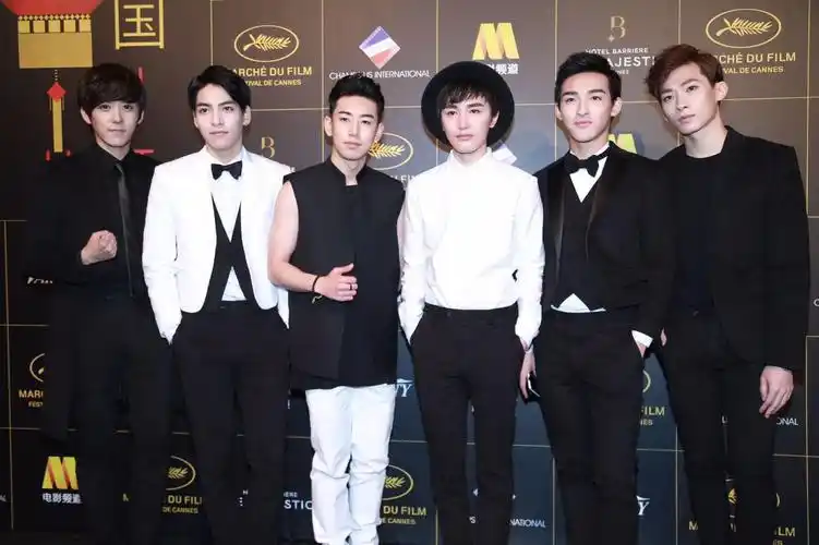 timez亮相戛纳中国电影之夜觉醒首秀