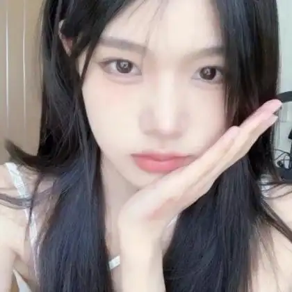 女生单人头像简约干净 高清好看的漂亮女生单人头像温柔干净图片_美女