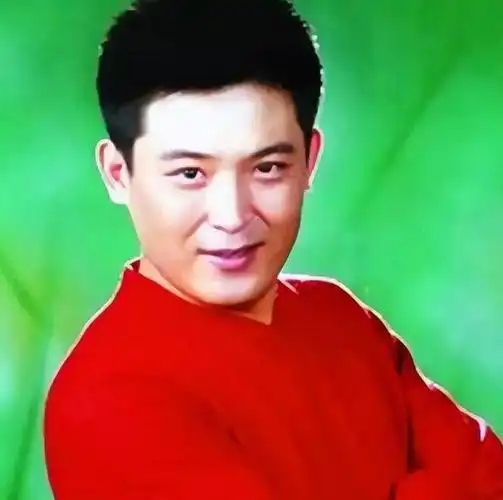 春晚常客孙涛:17次登上春晚,娶同学李莉为妻子,是他的骄傲